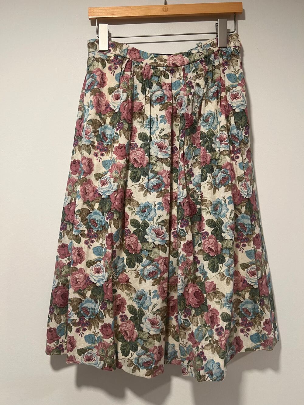 Vintage Geiger Wool Pleated Midi Skirt Antique Floral Design Size 40 / 10 JL
